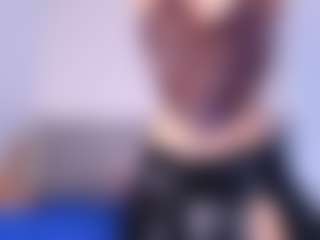 Thayra's Live Sex Cam Show
