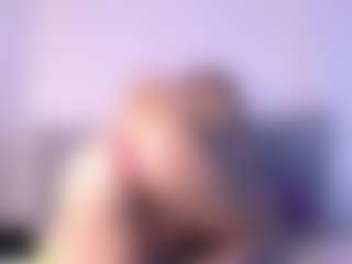 Live cam show with Thayra - Athletic Cosplay on chickslive.net