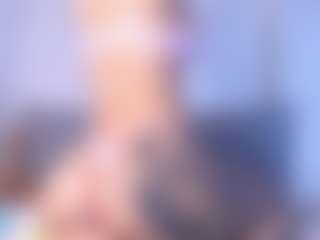 Thayra's Live Sex Cam Show