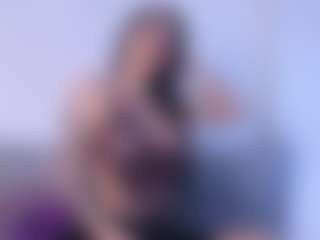 Thayra's Live Sex Cam Show