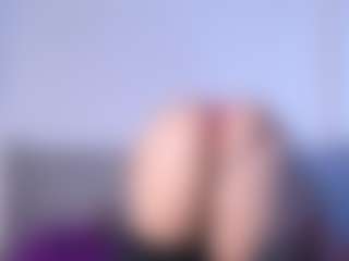 Thayra's Live Sex Cam Show