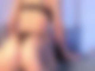 Thayra's Live Sex Cam Show