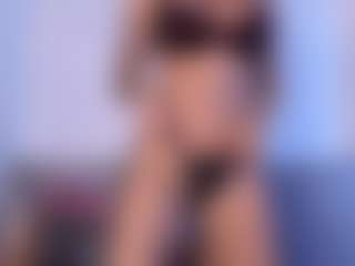 Thayra's Live Sex Cam Show