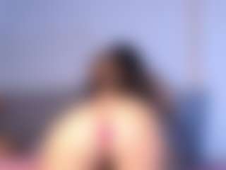 Thayra's Live Sex Cam Show
