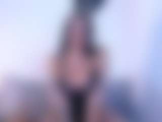 Live cam show with Thayra - Anal Latina on Camsoda | colombia