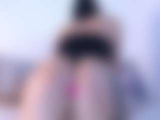Thayra's Live Sex Cam Show