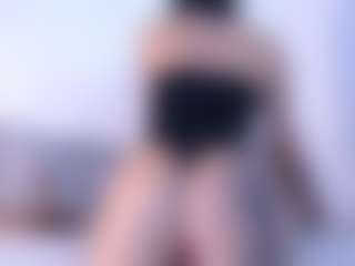 Thayra's Live Sex Cam Show