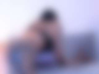 Thayra's Live Sex Cam Show
