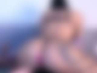 Thayra's Live Sex Cam Show