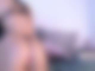 Thayra's Live Sex Cam Show