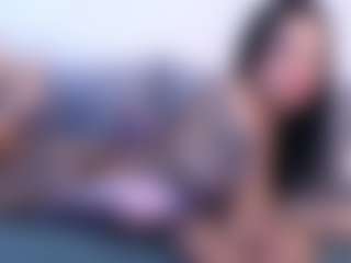 Thayra's Live Sex Cam Show