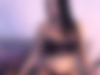 Thayra's Live Sex Cam Show