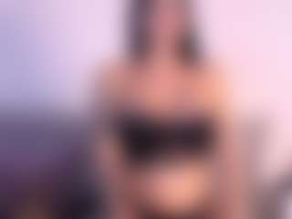Thayra's Live Sex Cam Show