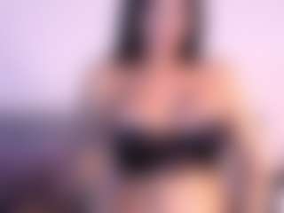 Thayra's Live Sex Cam Show