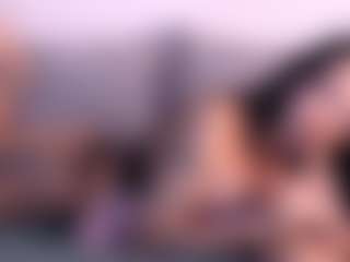 Thayra MILF webcam performer live streaming