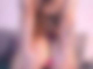 Thayra's Live Sex Cam Show