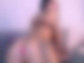 Thayra's Live Sex Cam Show