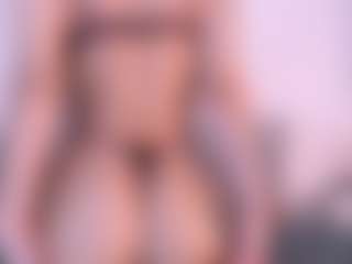 Thayra's Live Sex Cam Show