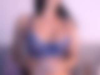 Thayra's Live Sex Cam Show