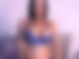 Thayra's Live Sex Cam Show