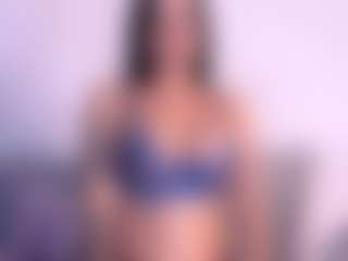 Thayra's Live Sex Cam Show