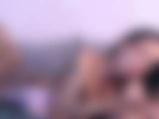 Thayra MILF webcam performer live streaming