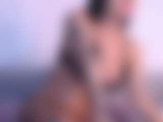 Thayra's Live Sex Cam Show