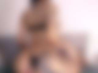 Thayra's Live Sex Cam Show