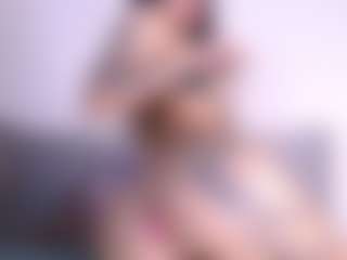 Thayra's Live Sex Cam Show