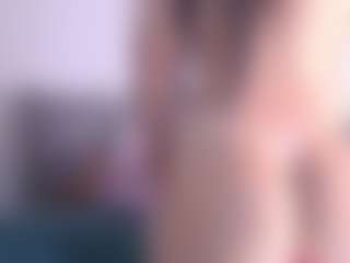 Thayra's Live Sex Cam Show