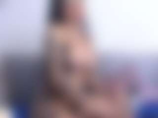 Thayra's Live Sex Cam Show