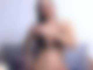 Thayra's Live Sex Cam Show