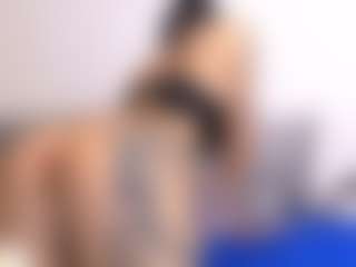 Thayra's Live Sex Cam Show