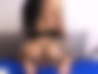 Thayra's Live Sex Cam Show