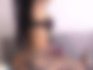 Thayra's Live Sex Cam Show