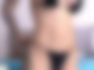 Thayra's Live Sex Cam Show