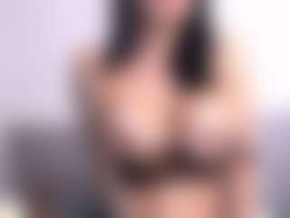 Thayra's Live Sex Cam Show