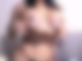Thayra's Live Sex Cam Show