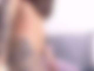 Thayra's Live Sex Cam Show