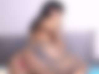 Thayra's Live Sex Cam Show