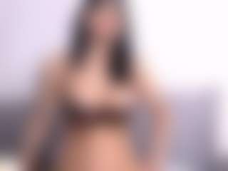 Thayra's Live Sex Cam Show