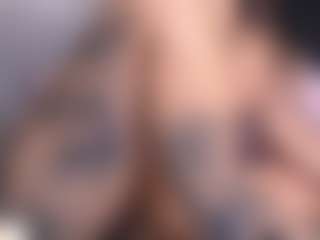Thayra's Live Sex Cam Show