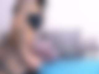 Thayra's Live Sex Cam Show