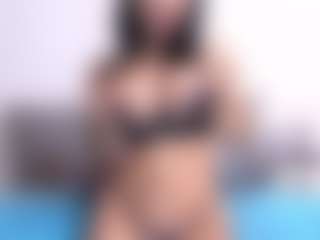 Thayra's Live Sex Cam Show