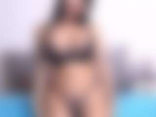Thayra's Live Sex Cam Show