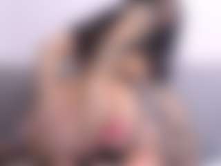 Thayra's Live Sex Cam Show