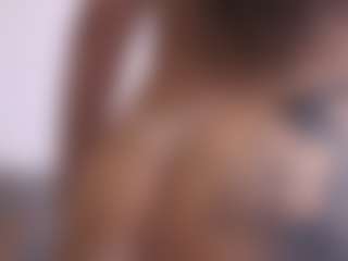 Thayra's Live Sex Cam Show