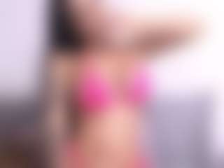 Thayra's Live Sex Cam Show