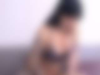 Thayra's Live Sex Cam Show