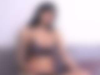 Thayra's Live Sex Cam Show